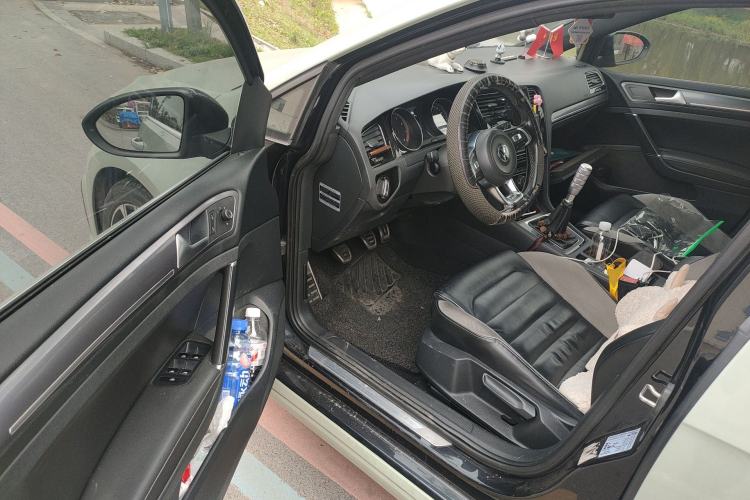 Used Volkswagen Golf 2015 1.4TSI Manual R-Line
