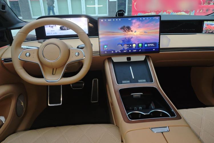 Used Hima Stelato S9 2025 Extended-Range Ultra Center Console