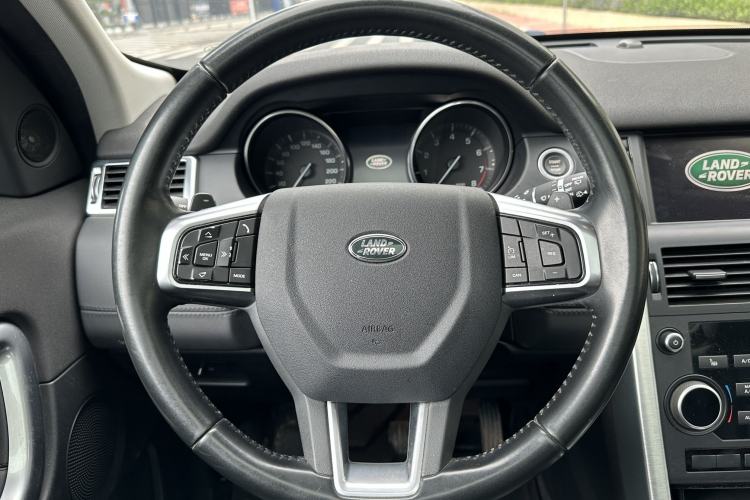 Used Land Rover Discovery Sport 2016 2.0T HSE Interior 3