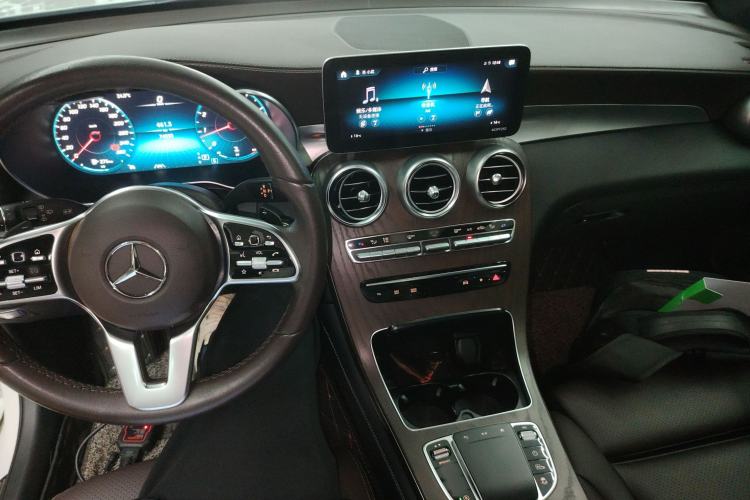 Used Mercedes-Benz GLC 2020 Facelift GLC 300 L 4MATIC Dynamic Edition
