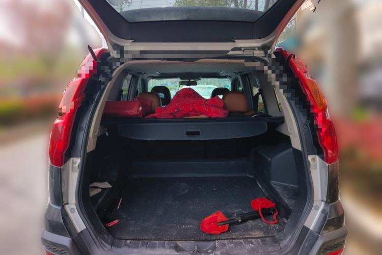 Used Dongfeng Fengdu MX6 2016 2.0L CVT Two-Wheel Drive Dream Edition
