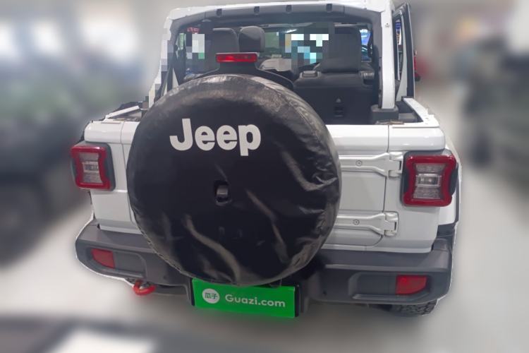 Used Jeep Wrangler 2019 2.0T Sahara Four-Door Brilliant Top Version China VI Emission Standard