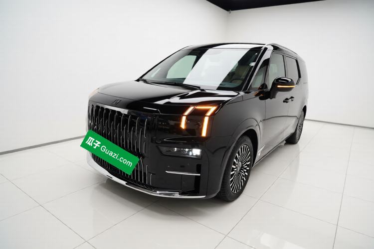 Used Zeekr 009 2024 7-Seater Walk-Through Version Four-Wheel Drive 108 kWh