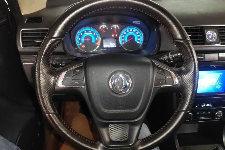 Used Dongfeng Fengon 370 2016 1.5L Manual Luxury 7-Seater
