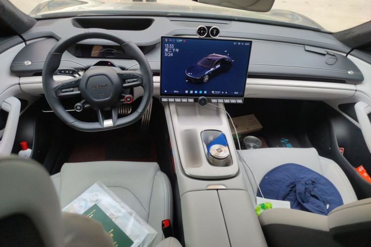 Used Xiaomi Auto SU7 2024 Four-Wheel Drive Ultra-Long Range Advanced Intelligent Driving Max Edition