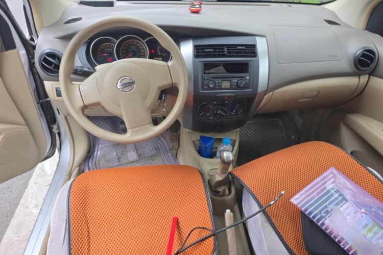 Used Nissan Livina 2008 1.6L Manual XuanNeng Model
