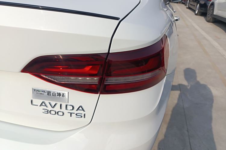 Used Volkswagen Lavida 2023 300TSI DSG Starry Full-Comfort Edition