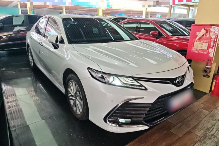 Used Toyota Camry 2021 2.0G Luxury Edition
