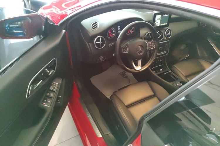 Used Mercedes-Benz CLA 2016 Facelifted CLA 200 Stylish Edition
