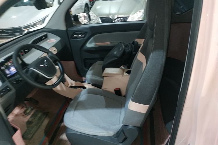 Used Wuling Hongguang MINIEV 2021 Macaron Premium Model – Lithium-NMC Left Front Seat