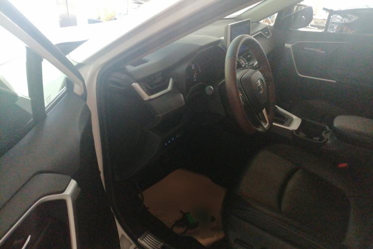 Used Toyota RAV4 2021 2.0L CVT 4x4 Trend Edition
