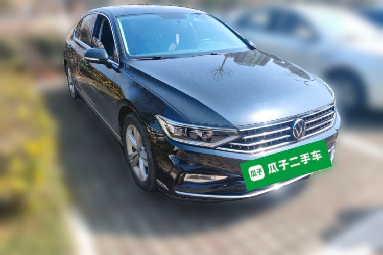 Used Volkswagen Magotan 2023 2 Million Units Limited-Edition 280TSI DSG Comfort Version Front Right 45 Deg