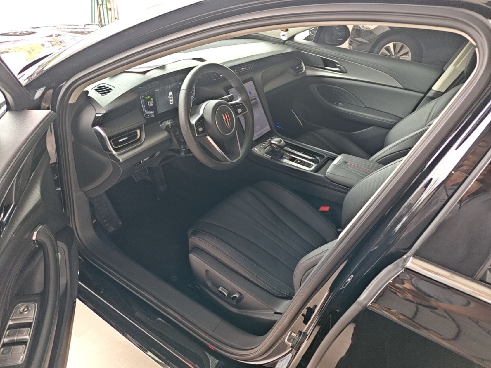 Hongqi H5 2024 1.5T DCT Smart Connect Flagship Edition - Chinese Trim Yun — снимка 18