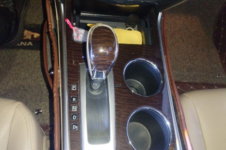 Used Nissan Teana 2015 2.5L XL Upper Champions League Tech Edition Gear Lever