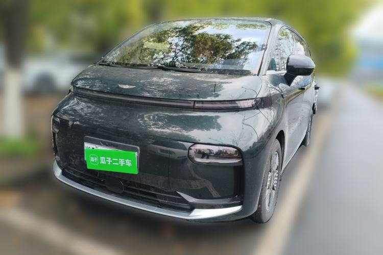 Used Geely Galaxy LEVC L380 2024 140-Degree 6-Seater All-Wheel-Drive Ultra