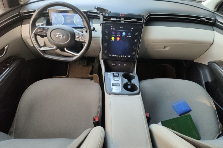 Used Hyundai Tucson 2021 Tucson L 1.5T DCT Luxury Prestige Edition Center Console