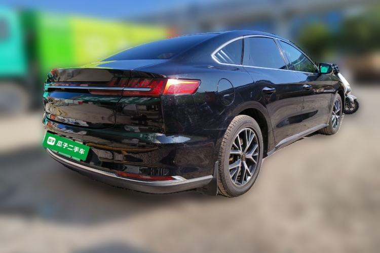 Used BYD e9 2021 Business Edition