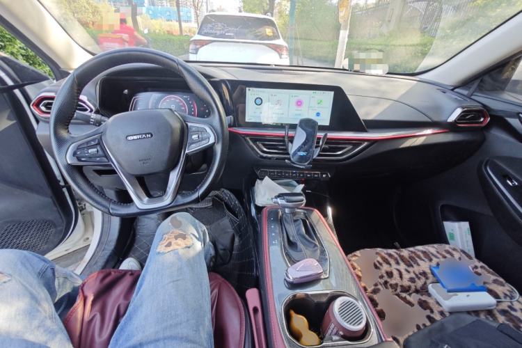 Used CHANGAN OSHAN X5 2021 1.5T DCT Prestige Edition Center Console