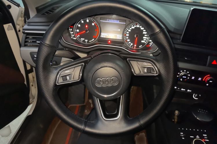 Used Audi A4L 2017 Plus 40 TFSI Ambition Model
