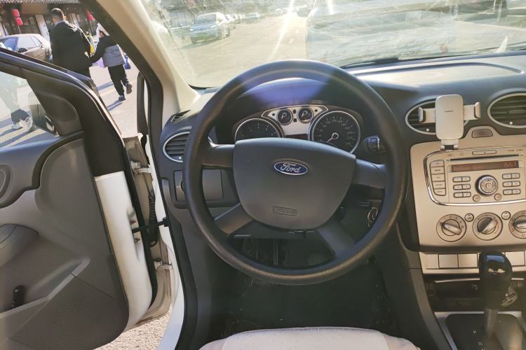 Used Ford Focus 2013 Hatchback Classic 1.8L Automatic Base Model