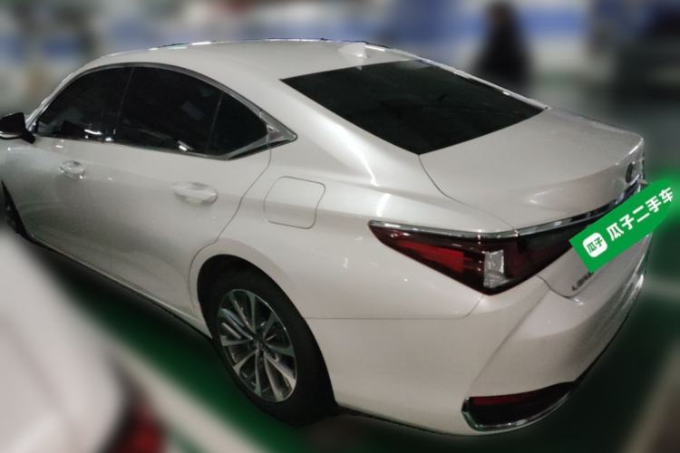 Used Lexus ES 2023 200 Excellence Edition
