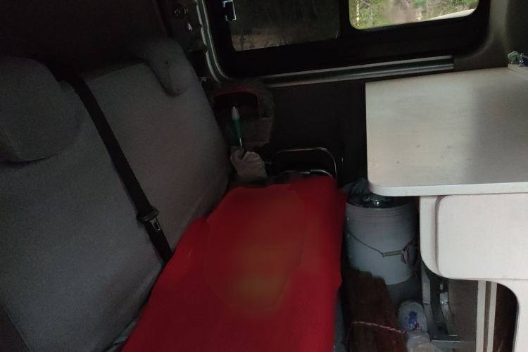 Used SAIC MAXUS Xintu V80 2021 2.0T Manual Classic Aoyuntong Short Wheelbase Mid-Roof 5/6-Seater
