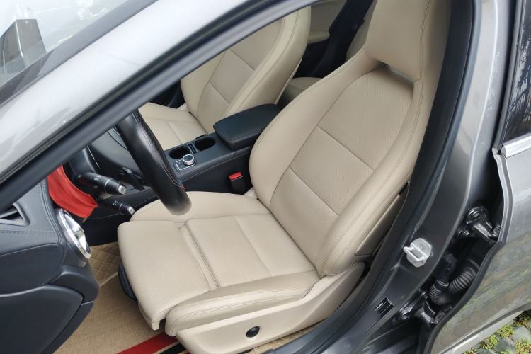 Used Mercedes-Benz GLA 2016 GLA 200 Fashion Model Left Front Seat