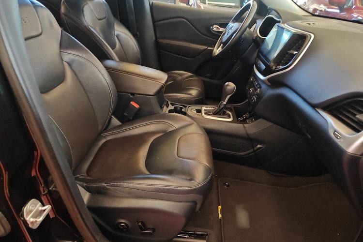 Used Jeep Cherokee 2016 2.4L Leading Edition