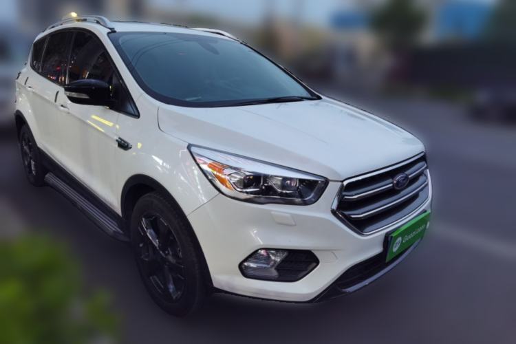 Used Ford Kuga 2019 EcoBoost 180 Two-Wheel-Drive Titanium Plus Model China VI Standard Front Right 45 Deg