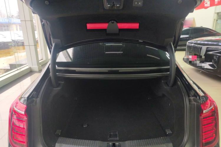 Used Hongqi H9 2023 2.0T Smart Connect Flagship Edition
