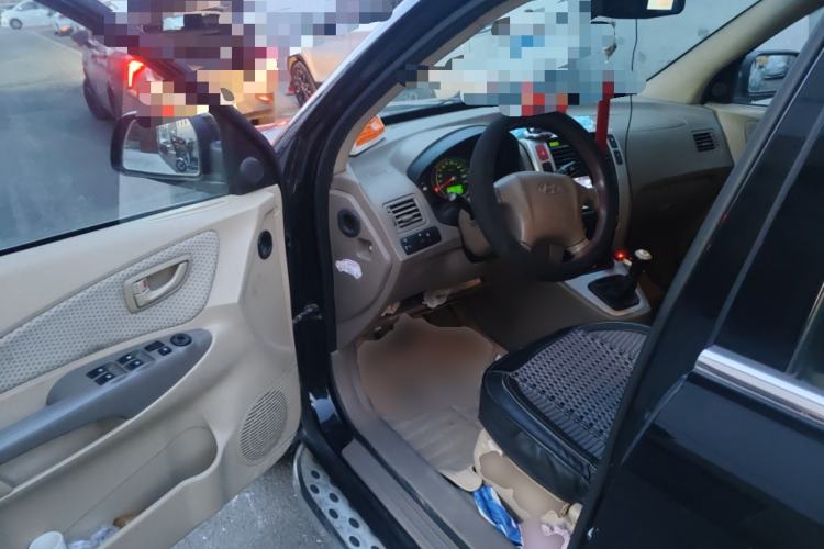 Used Hyundai Tucson 2013 2.0L Manual Two-Wheel Drive Fashion Edition