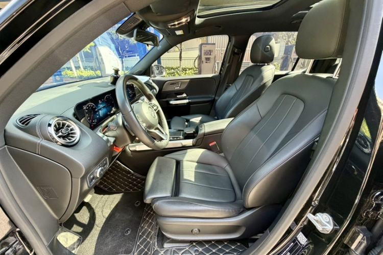 Used Mercedes-Benz EQB 2023 EQB 260 Interior 6