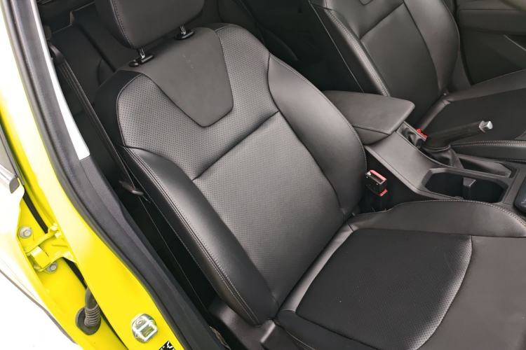 Used Wuling Alvez 2022 1.5L CVT Comfort Edition Right Front Seat