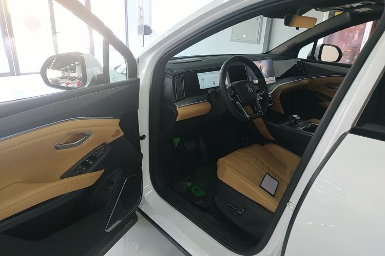 Used BYD Song L DM-i 2024 112 km Beyond Edition
