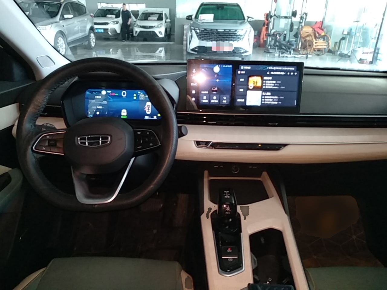 Geely Auto Emgrand L HiP 2022 1.5TD-DHT Pro 100KM Super Swift — снимка 12