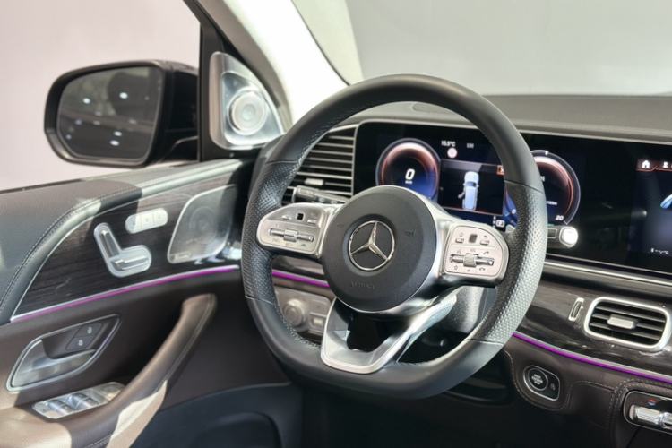 Used Mercedes-Benz GLS 2022 Second Facelift GLS 450 4MATIC Stylish Version Steering Wheel