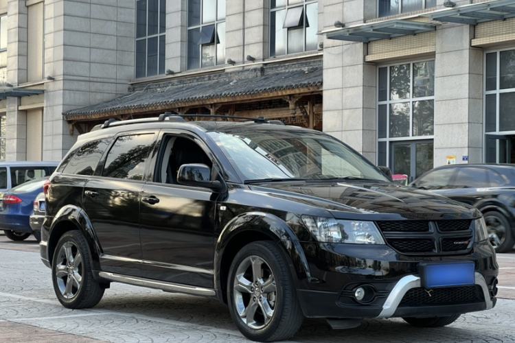 Used Dodge Journey 2016 2.4L Two-Wheel-Drive Touring Edition Exterior 4