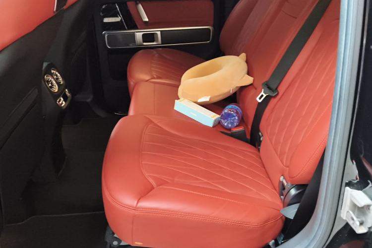 Used Mercedes-Benz G-Class 2022 G 500 Left Rear Seat