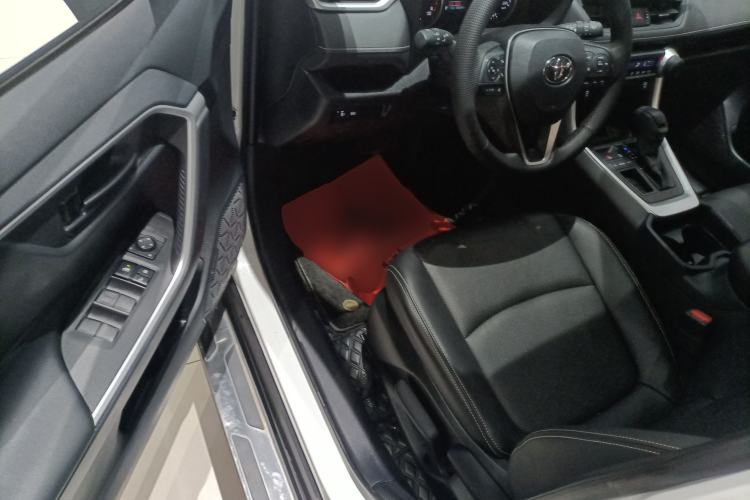 Used Toyota RAV4 2023 2.0L CVT Two-Wheel Drive Urban Edition Driver Seat