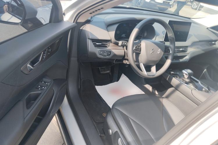 Used Hongqi E-QM5 2022 431 km Charge & Enjoy Edition Driver Seat