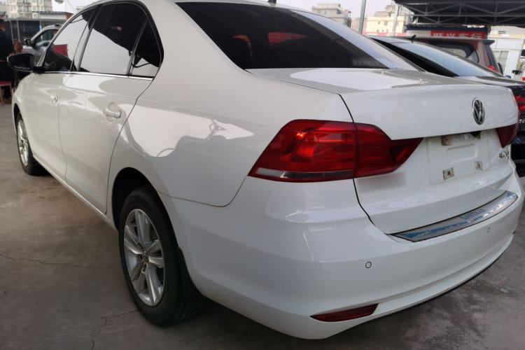 Used Volkswagen Santana 2016 1.6L Manual Comfort Edition
