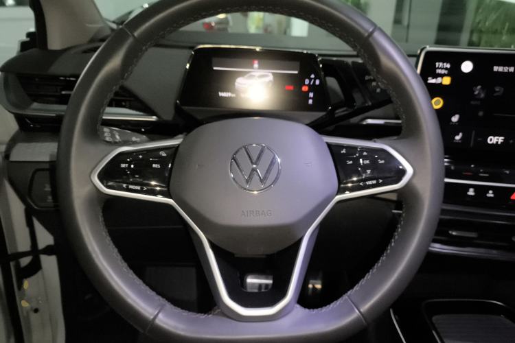 Used Volkswagen ID.6 X 2023 Pure Edition
