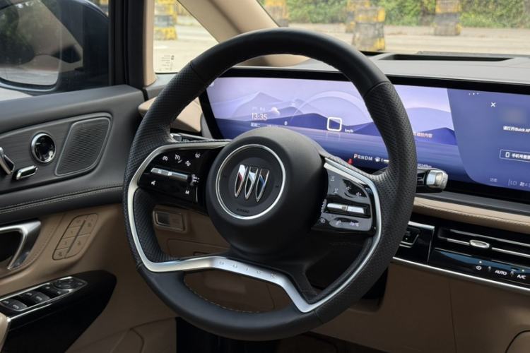 Used Buick Century 2023 2.0T Seven-Seater Deluxe Edition Interior 2