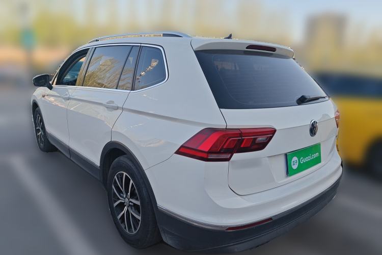 Used Volkswagen Tiguan L 2017 330TSI Automatic Two-Wheel Drive Luxury Edition Rear Left 45 Deg