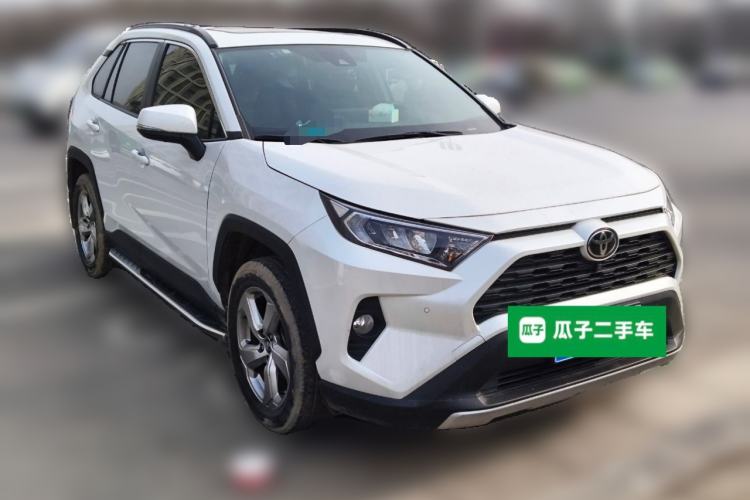 Used Toyota RAV4 2022 2.0L CVT Two-Wheel Drive Fashion Edition