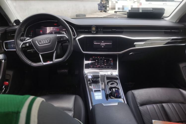 Used Audi A6 2020 allroad quattro Explorer 55 TFSI Prestige Off-Road Model Center Console