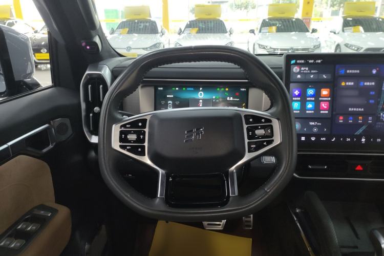 Used JETOUR Traveler 2023 2.0T All-Wheel Drive CrossPRO+