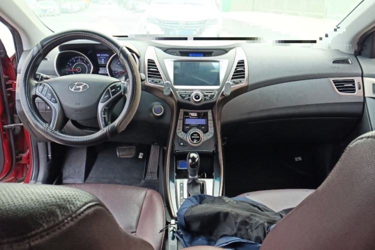 Used Hyundai Elantra (5th Generation / Langdong) 2015 1.6L Automatic Luxury Model Center Console