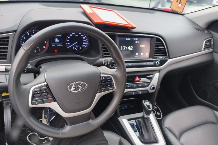 Used Hyundai Elantra (6th Generation / Lingdong) 2016 1.6L Automatic ZhiXuan · Luxury Version
