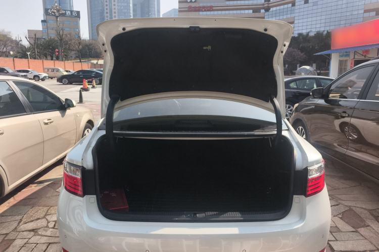 Used Lexus ES 2014 300h Elite Edition